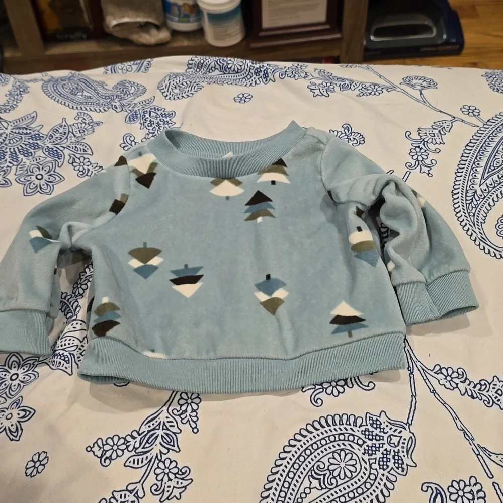 ❤️10/$13 Nwot newborn velour tree top